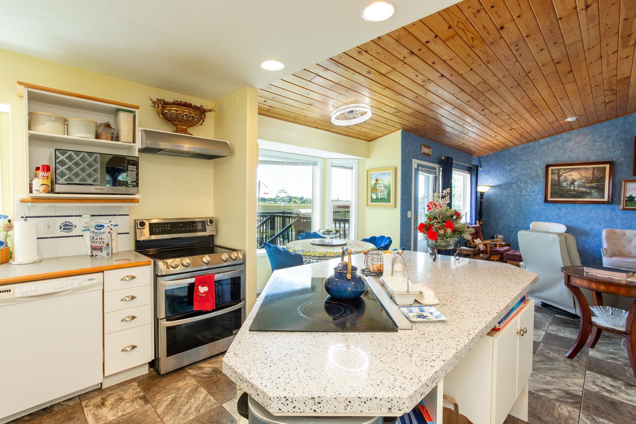 41218 North Grove Road Deer Park, WA 99006 - Photo 12 of 47