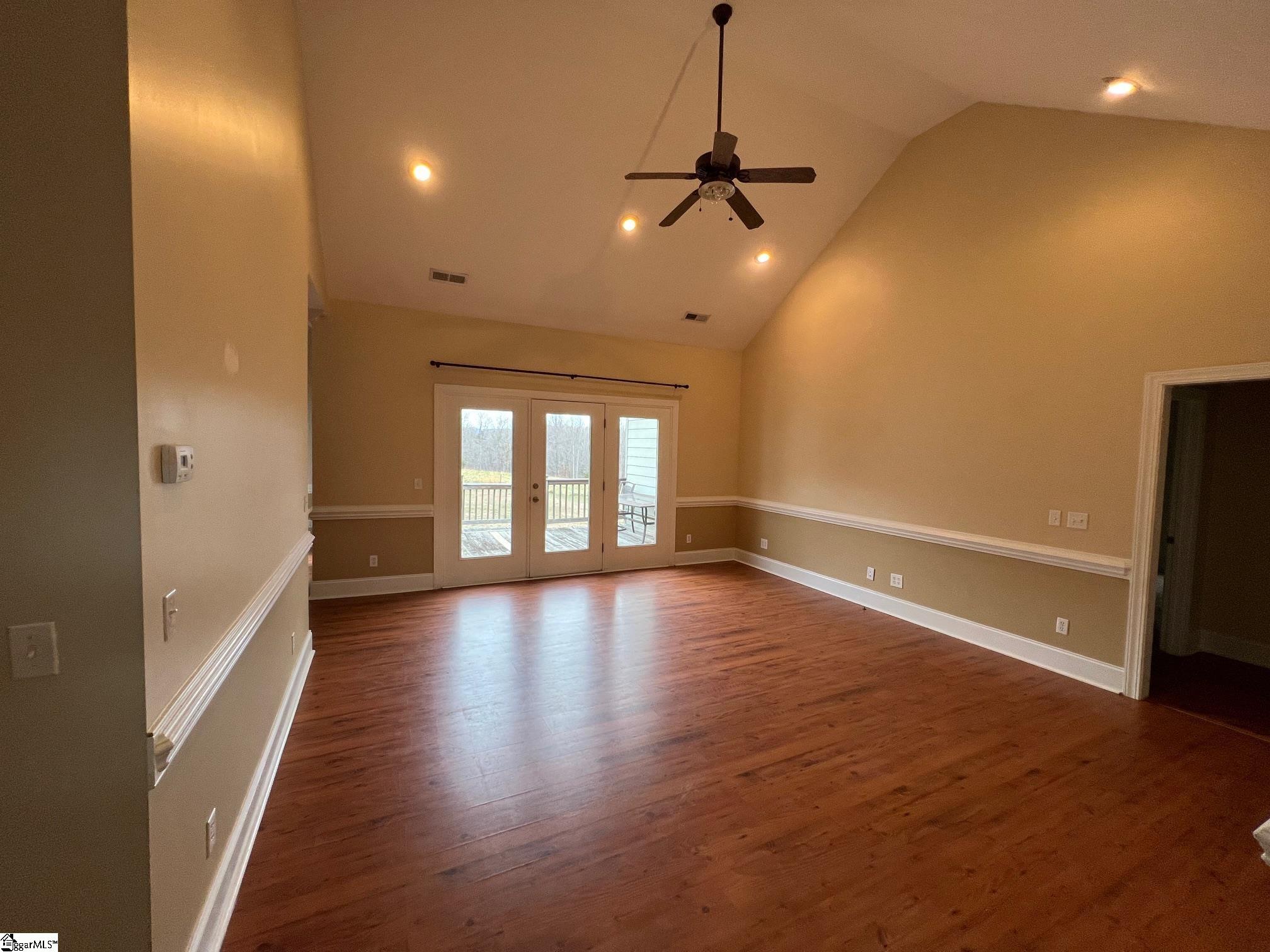 3965 North Highway 101 Greer, SC 29651 - Photo 13 of 25