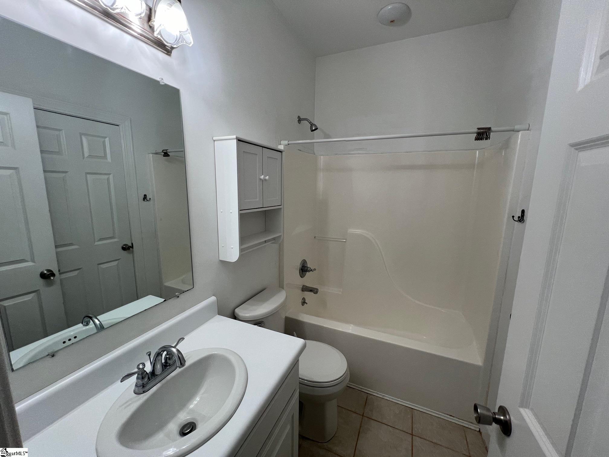 3965 North Highway 101 Greer, SC 29651 - Photo 16 of 25