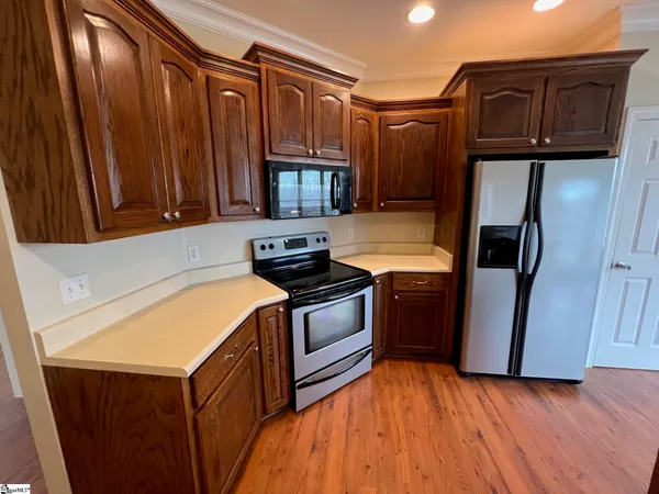 $2,600 | 3965 North Highway 101, Greer, SC 29651