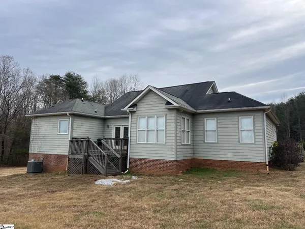 $2,600 | 3965 North Highway 101, Greer, SC 29651