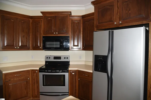 $2,600 | 3965 North Highway 101, Greer, SC 29651