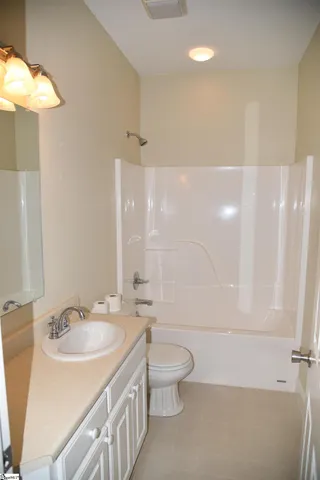 $2,600 | 3965 North Highway 101, Greer, SC 29651