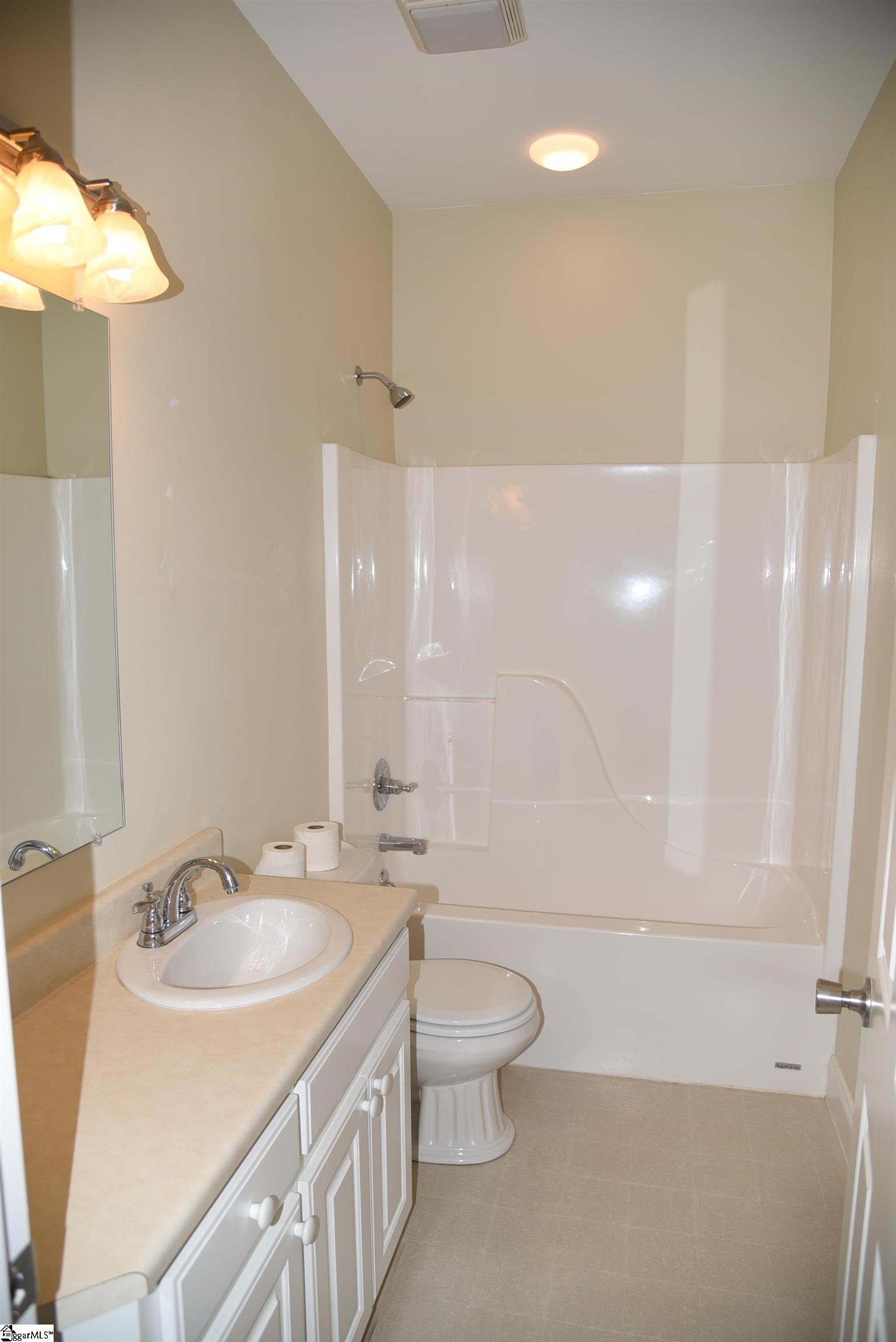 3965 North Highway 101 Greer, SC 29651 - Photo 10 of 25