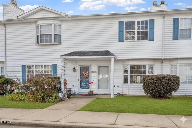 $117,800 | 3900 Sterling Pointe Drive, Winterville, NC 28590