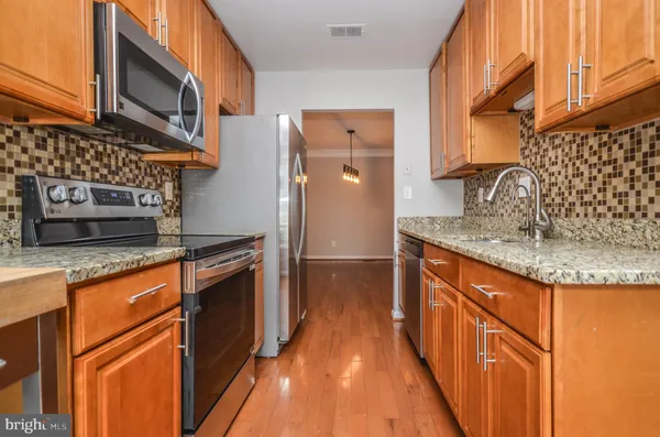 $2,700 | 9316 Jarrett Court, Montgomery Village, MD 20886