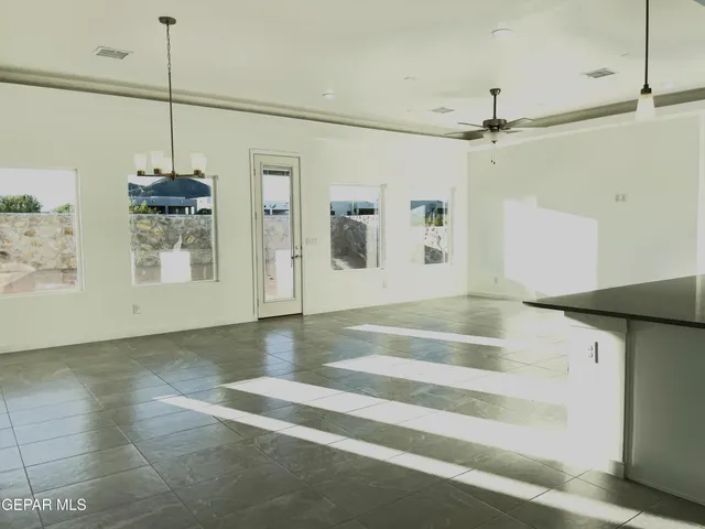 $462,400 | 3625 Springhaven Loop, Las Cruces, NM 88012