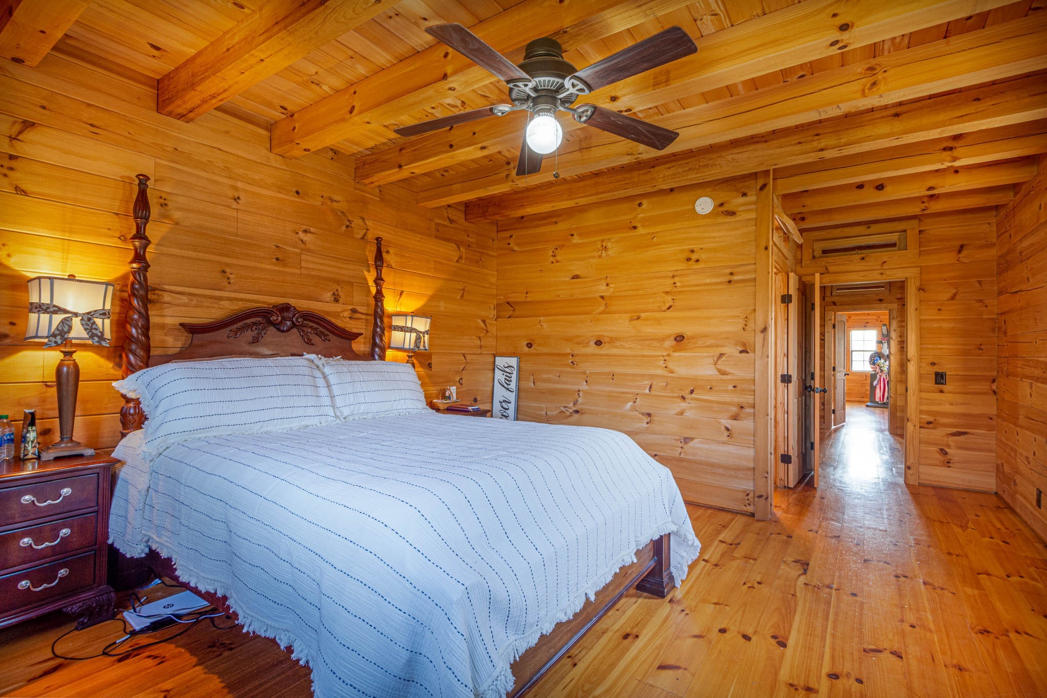 860 Loyd Road Pulaski, TN 38478 - Photo 33 of 70 a bedroom with a bed and a table