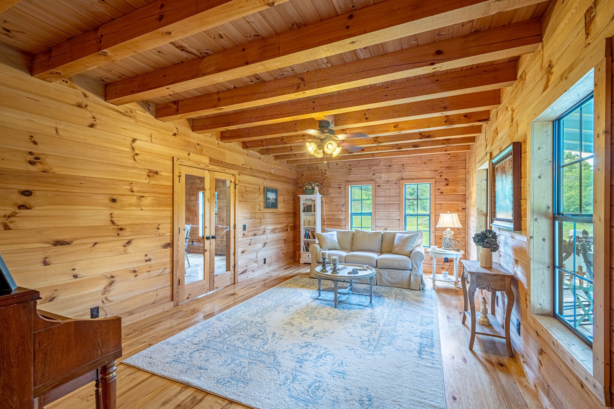 860 Loyd Road Pulaski, TN 38478 - Photo 5 of 70 a living room with patio area