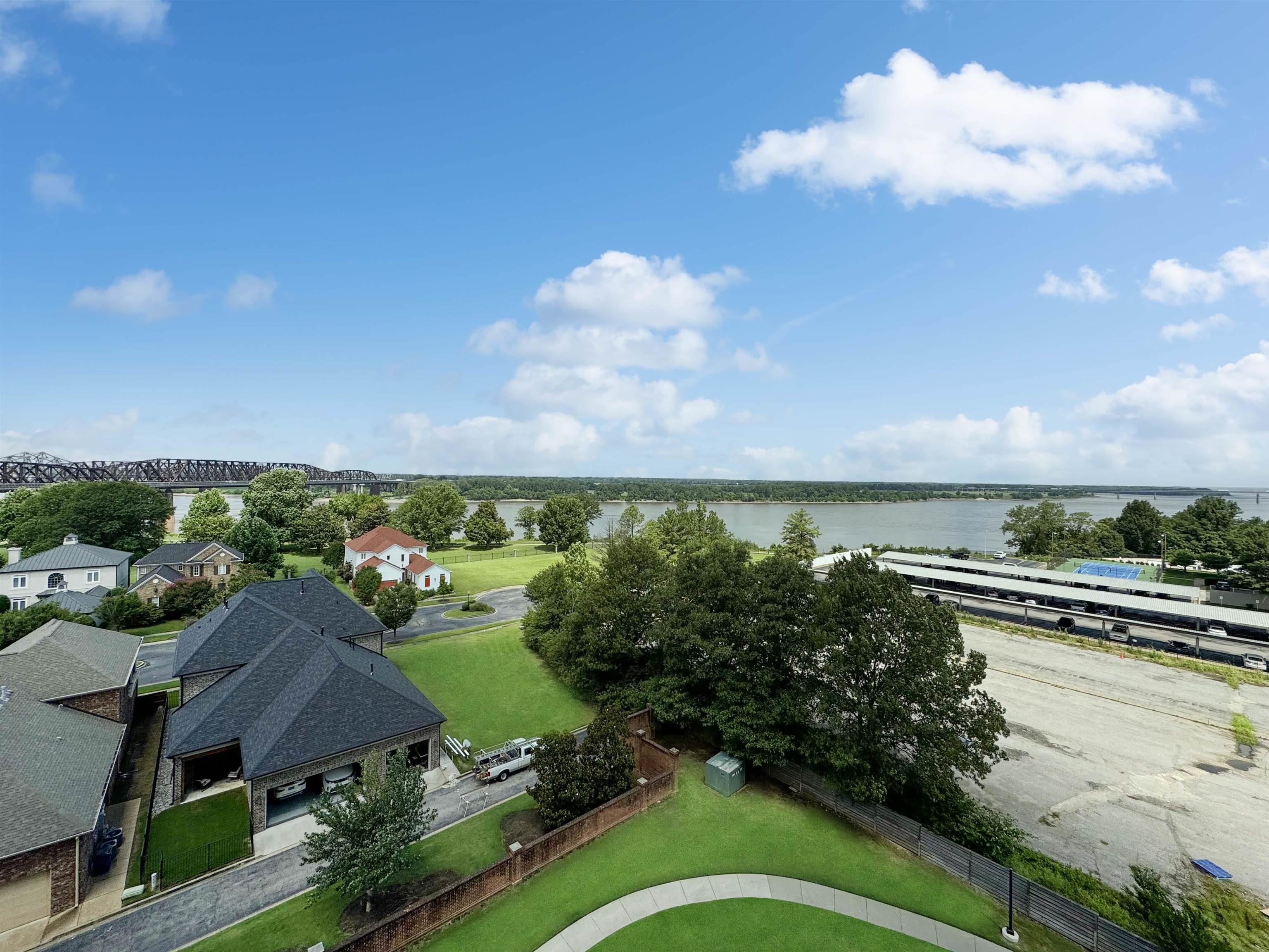 717 Riverside Drive, Unit 707 Memphis, TN 38103 - Photo 3 of 39 Birds eye view of property with a water view