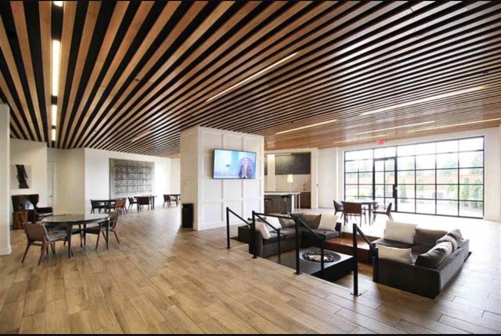 717 Riverside Drive, Unit 707 Memphis, TN 38103 - Photo 35 of 39 View of building lobby