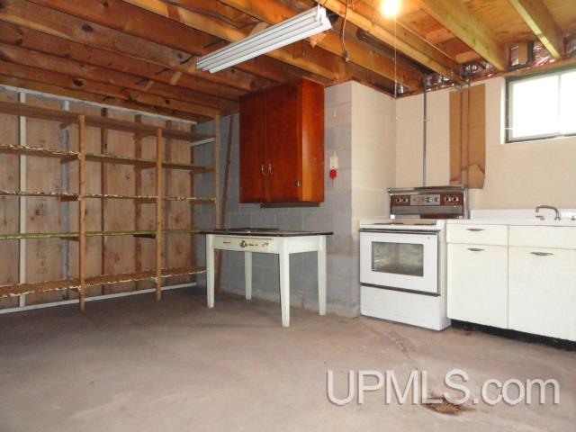 15398 Pequaming Road L'Anse, MI 49946 - Photo 22 of 36