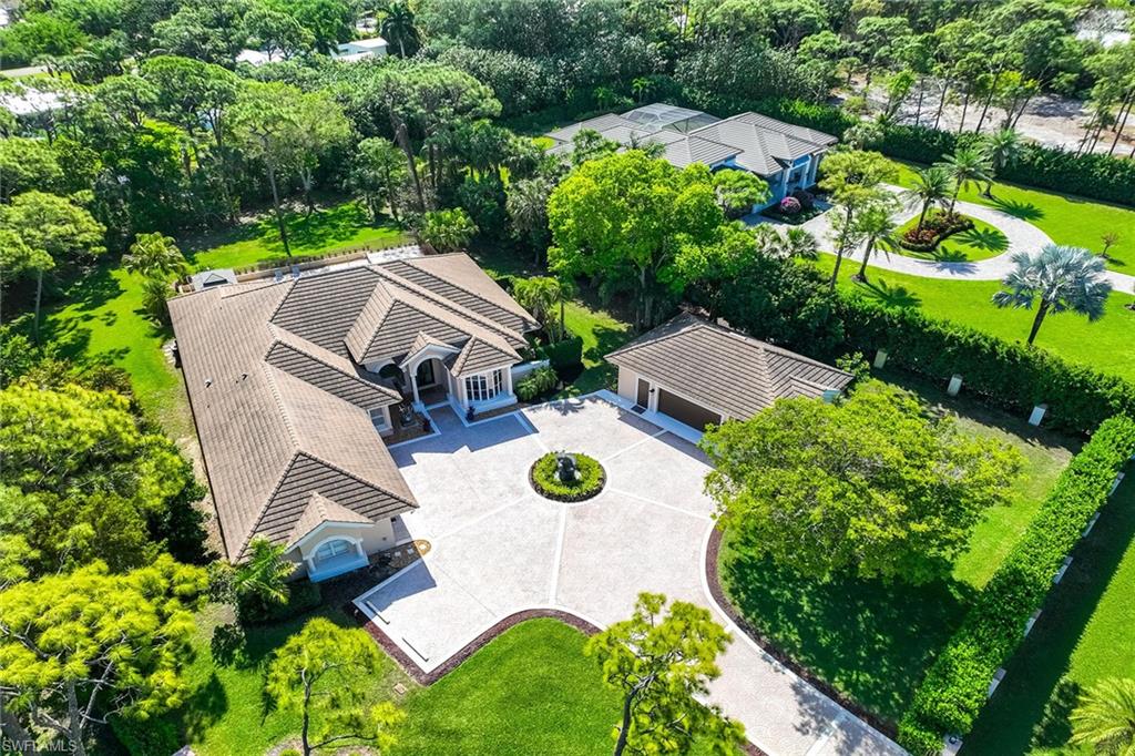 6656 Trail Boulevard Naples, FL 34108 - Photo 4 of 38