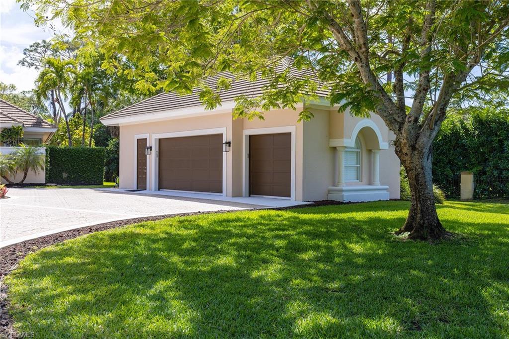 6656 Trail Boulevard Naples, FL 34108 - Photo 9 of 38
