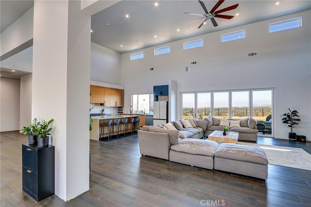 9449 Equestrian Drive Riverside, CA 92503 - Photo 14 of 43