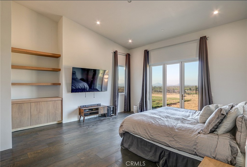 9449 Equestrian Drive Riverside, CA 92503 - Photo 15 of 43