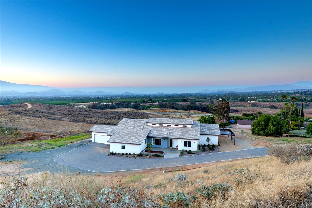 9449 Equestrian Drive Riverside, CA 92503 - Photo 2 of 43