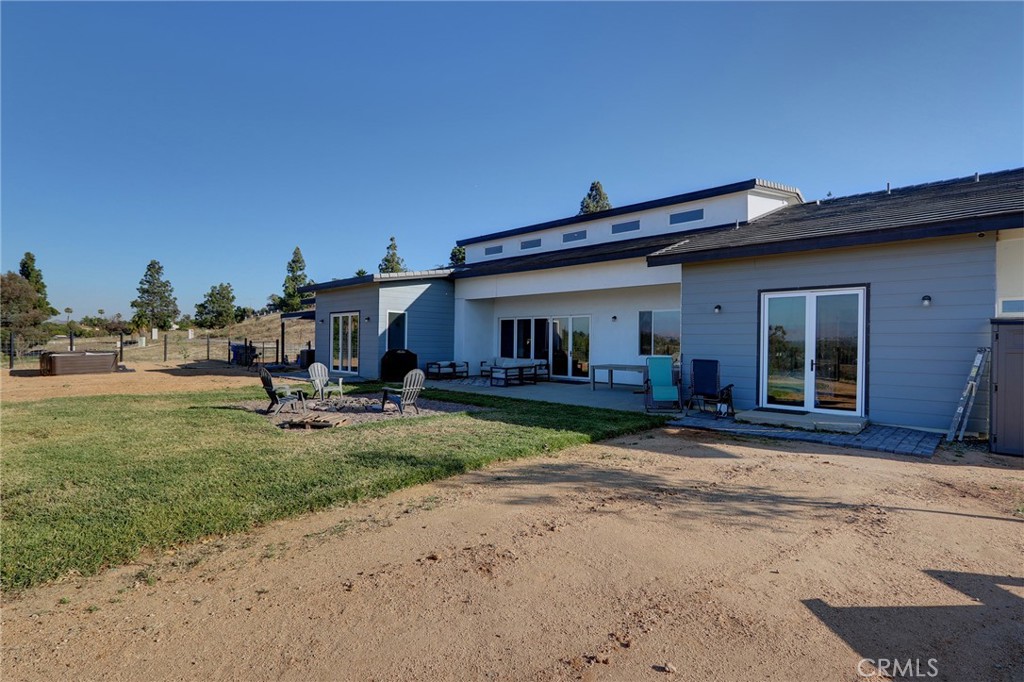 9449 Equestrian Drive Riverside, CA 92503 - Photo 39 of 43