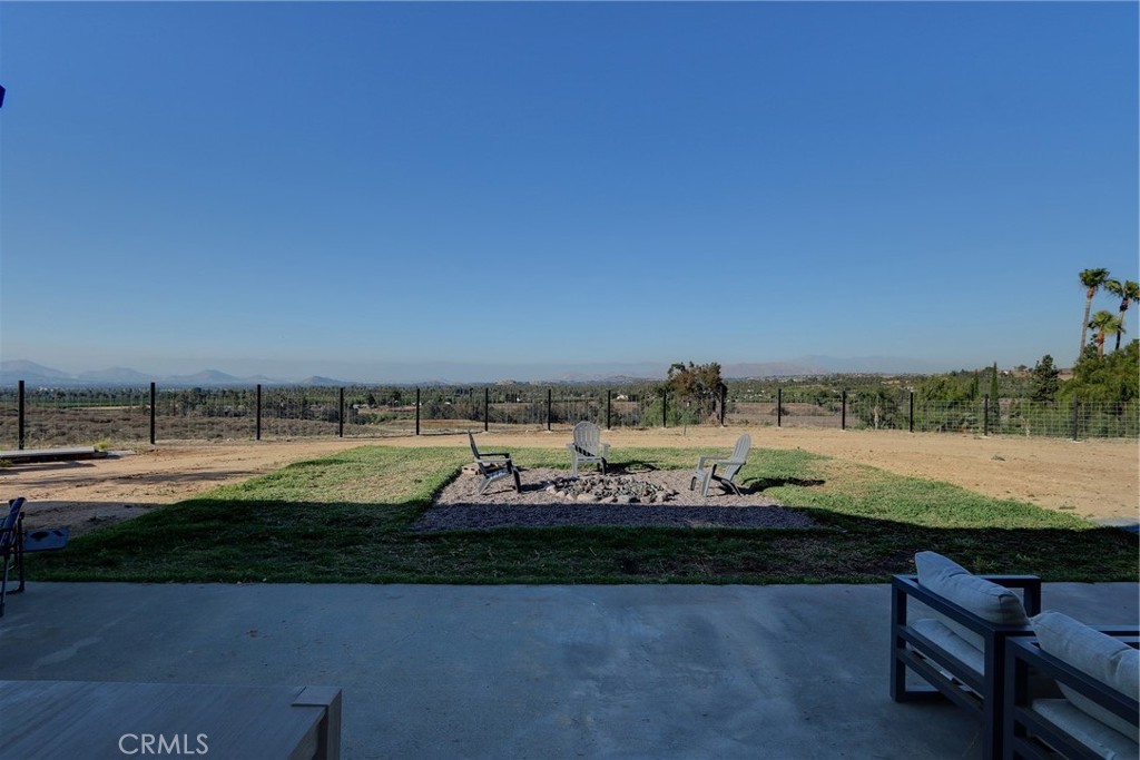 9449 Equestrian Drive Riverside, CA 92503 - Photo 41 of 43