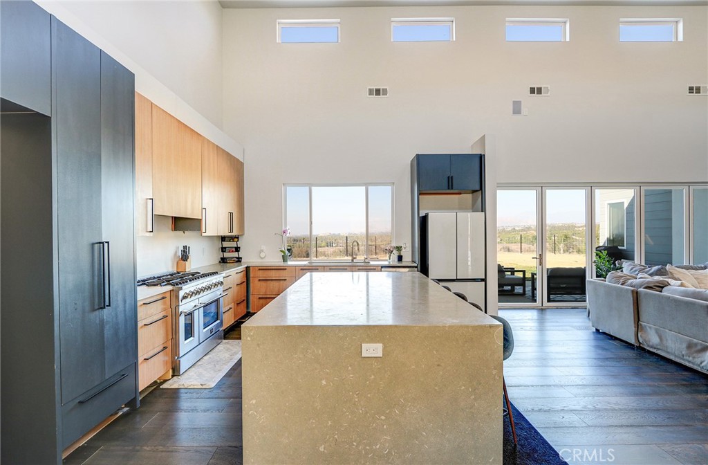 9449 Equestrian Drive Riverside, CA 92503 - Photo 8 of 43