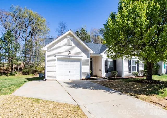 $1,835 | 4018 Far West Drive, Charlotte, NC 28269