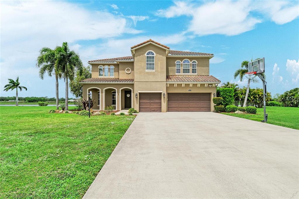 8438 Webber Road Sarasota, FL 34240 - Photo 3 of 68 Gallery Image 3