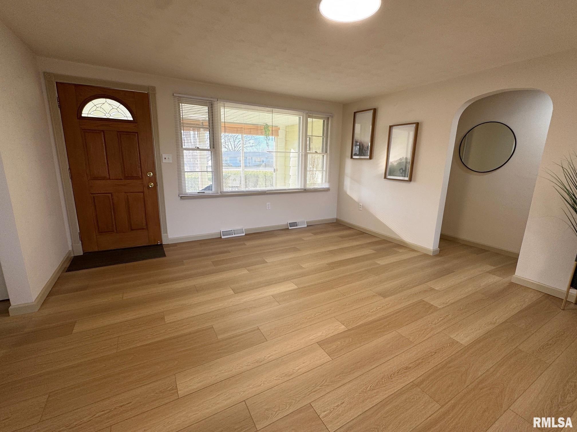 19314 Springfield Road Groveland, IL 61535 - Photo 9 of 33