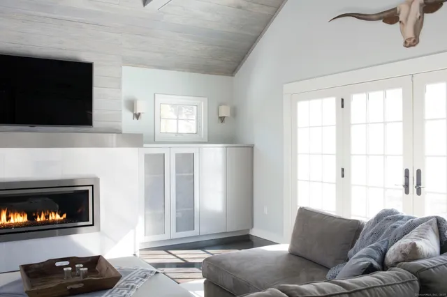 $12,000 | 6 Green Beach Drive, Norwalk, CT 06853