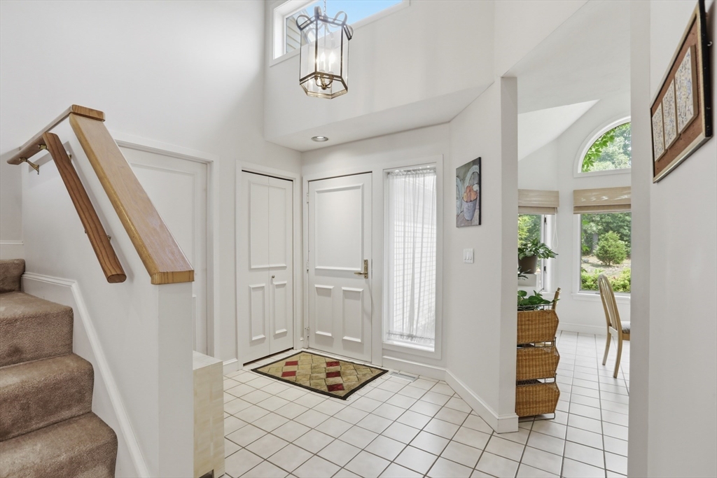 7 Wainwright Road, Unit 47 Winchester, MA 01890 - Photo 8 of 32