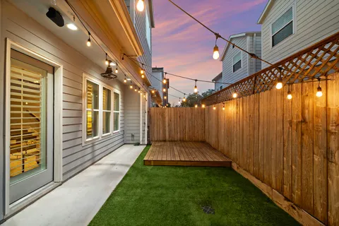 $529,900 | 4926 Ella Boulevard, Houston, TX 77018