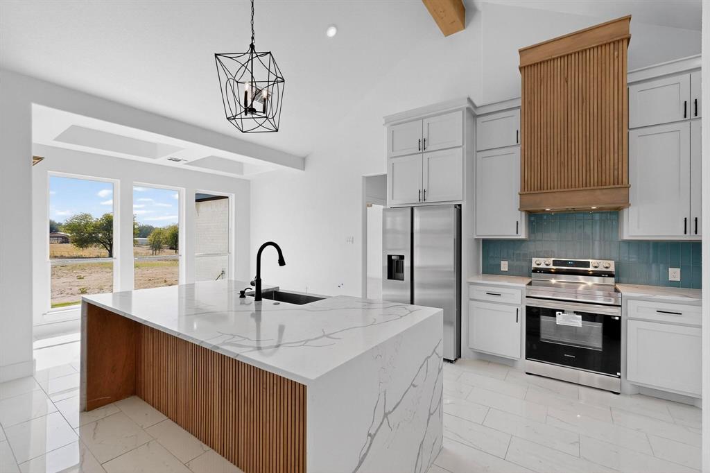 1025 Gonzollas Road Springtown, TX 76082 - Photo 11 of 37