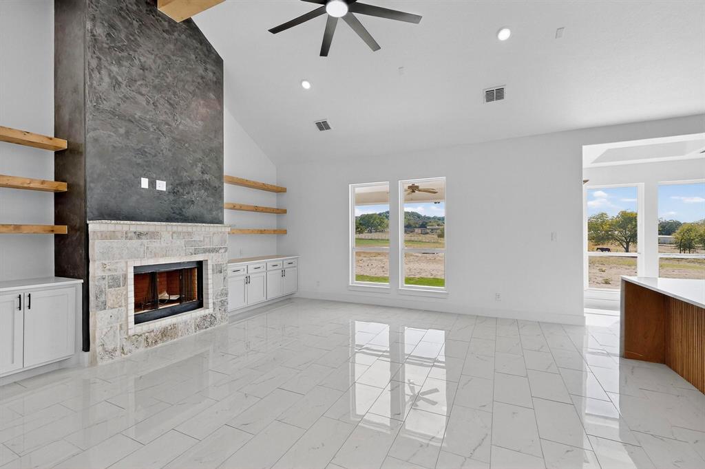 1025 Gonzollas Road Springtown, TX 76082 - Photo 8 of 37