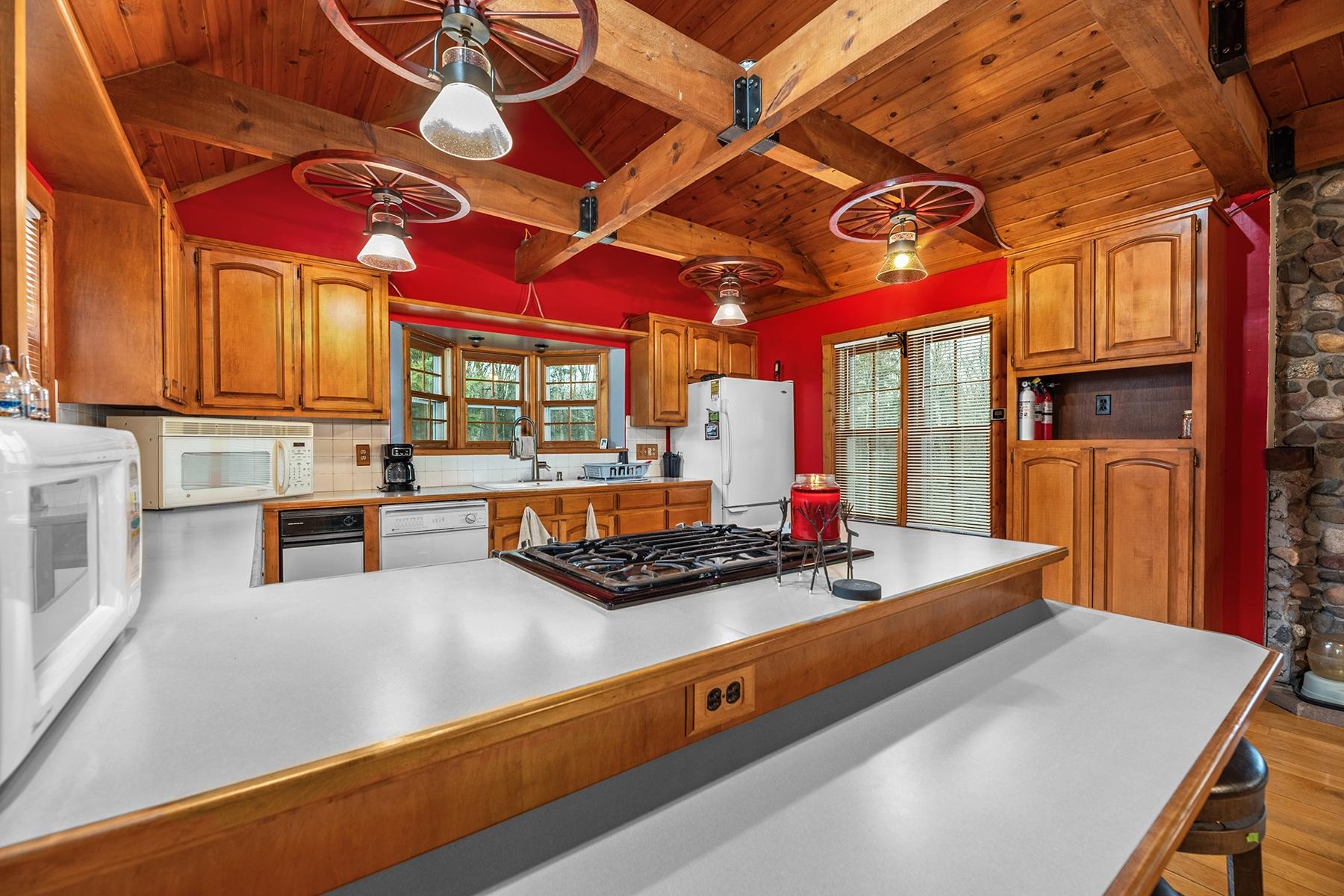 19637 Hebert Road Watersmeet, MI 49969 - Photo 5 of 43 Gallery Image 5
