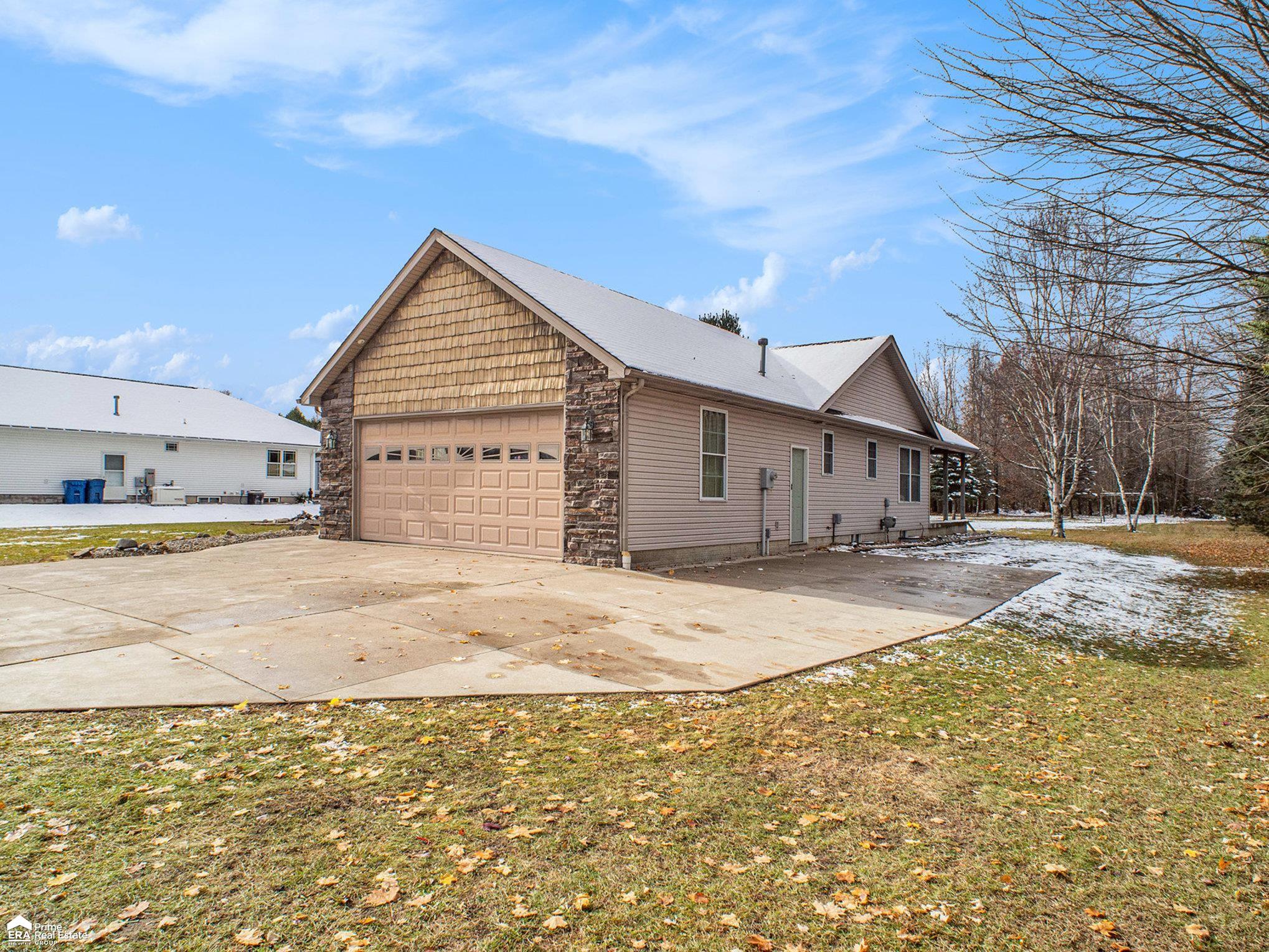 11067 Seymour Road Montrose, MI 48457 - Photo 6 of 38 Gallery Image 6