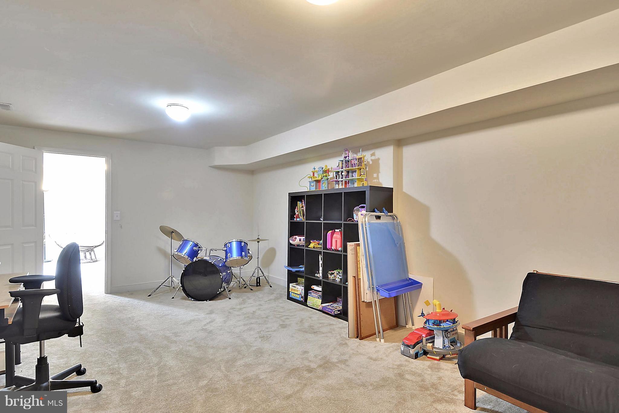 607 Holy Cross Road Baltimore, MD 21225 - Photo 20 of 30 Rec Room/Office