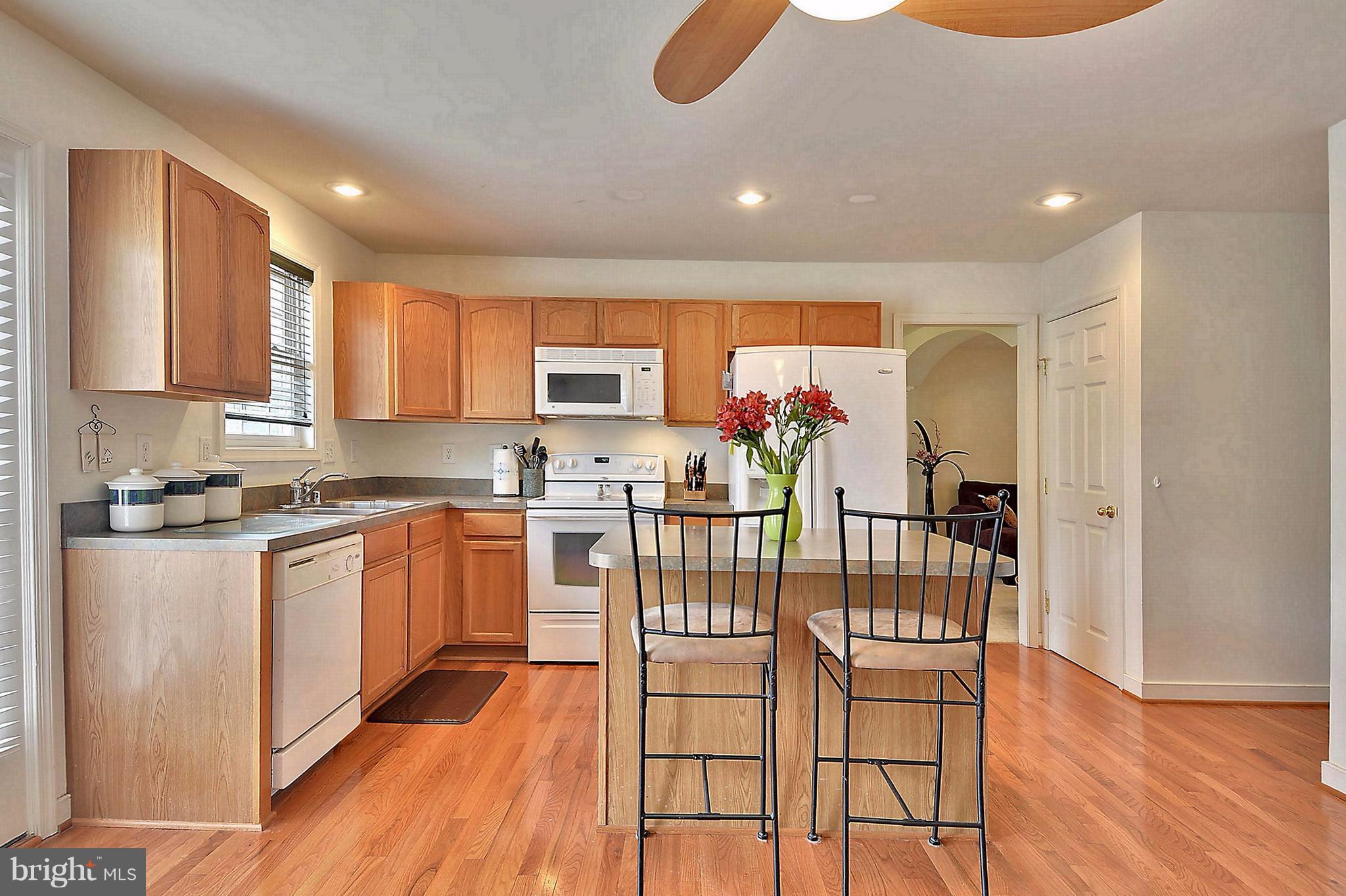 607 Holy Cross Road Baltimore, MD 21225 - Photo 5 of 30 Kitchen