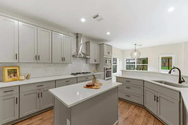 $835,000 | 11200 Savin Hill Lane, Austin, TX 78739