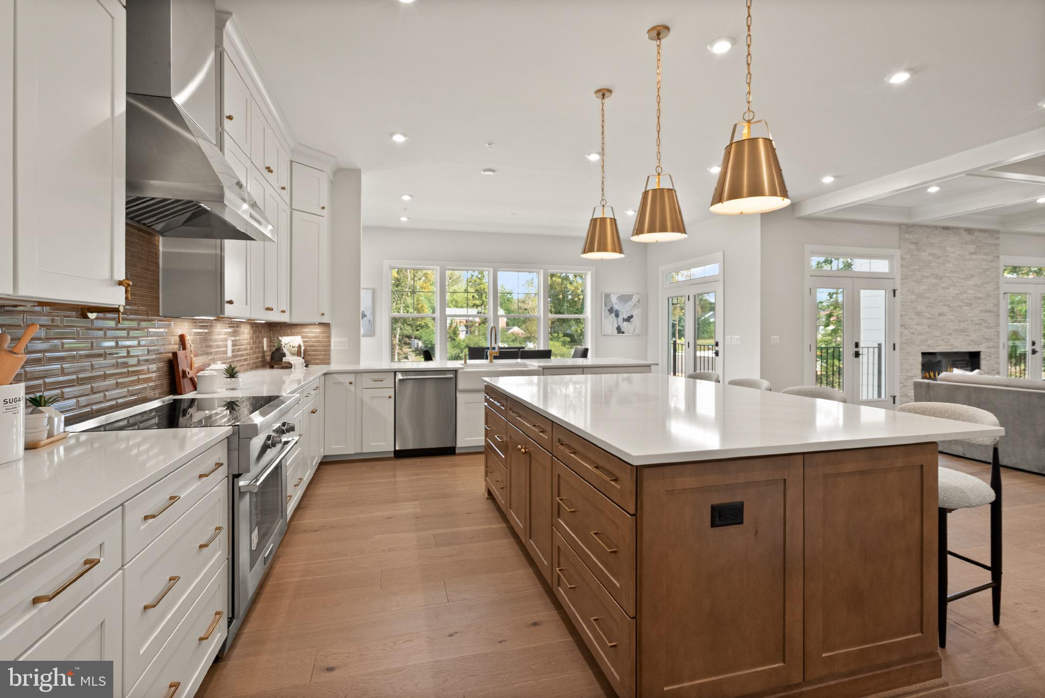 7211 Barnett Road Bethesda, MD 20817 - Photo 10 of 45 Gourmet Kitchen