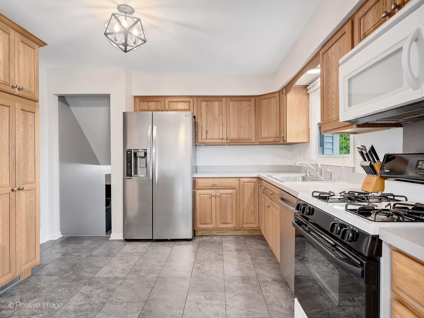 28W776 Wagner Road Naperville, IL 60564 - Photo 10 of 25 Gallery Image 10
