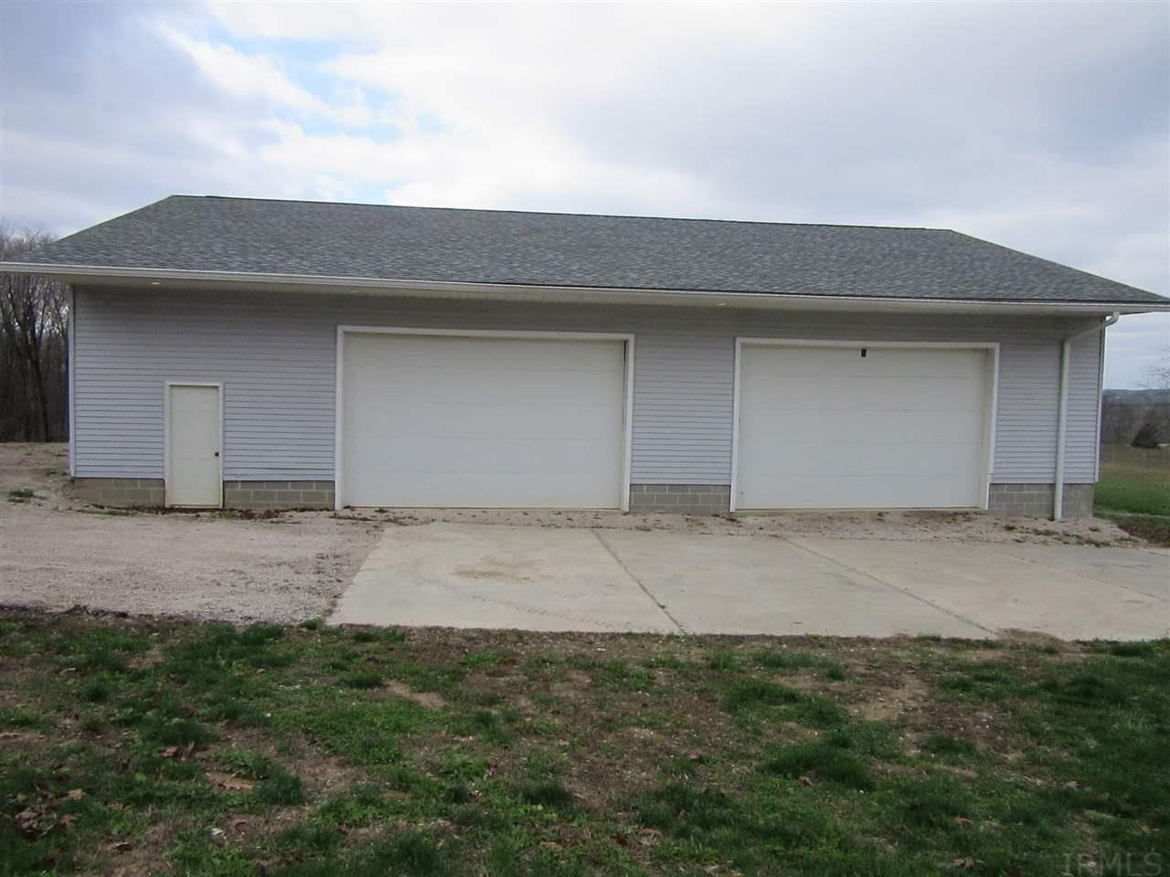 1600 Leatherwood Road Bedford, IN 47421 - Photo 2 of 27