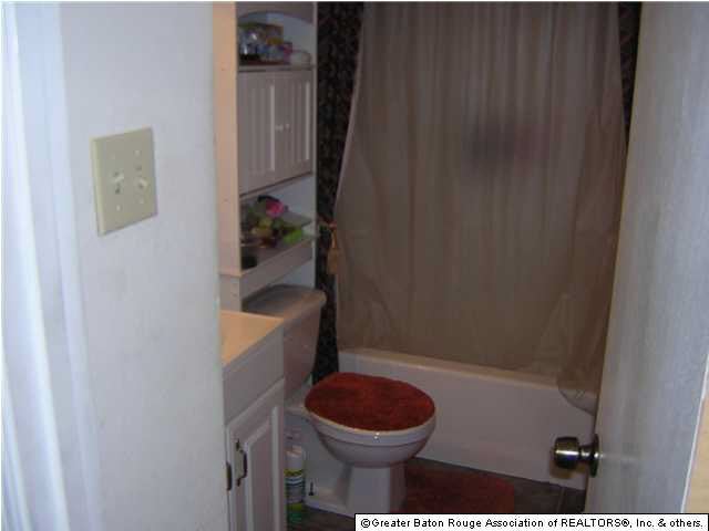 5490 Laredo Avenue Baton Rouge, LA 70811 - Photo 8 of 11 Gallery Image 8