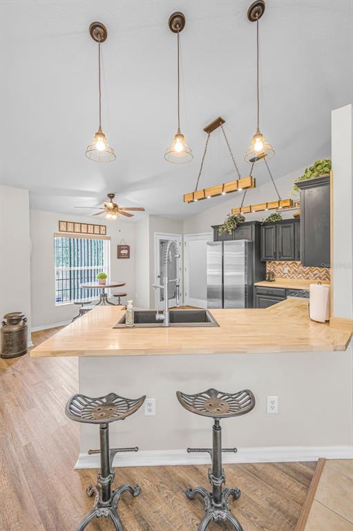 12123 Fulmar Road Weeki Wachee, FL 34614 - Photo 14 of 81
