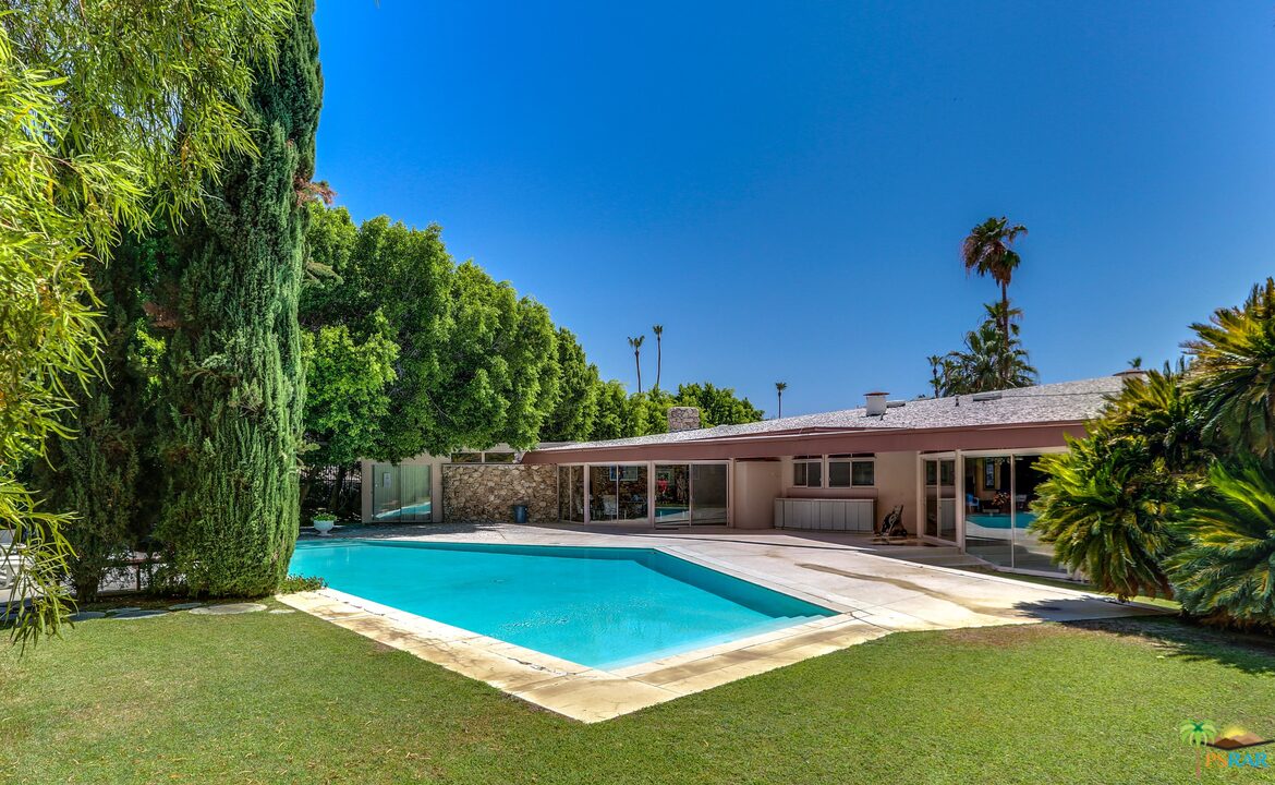 1350 Ladera Circle Palm Springs, CA 92262 - Photo 48 of 50 a front view of a house with a yard