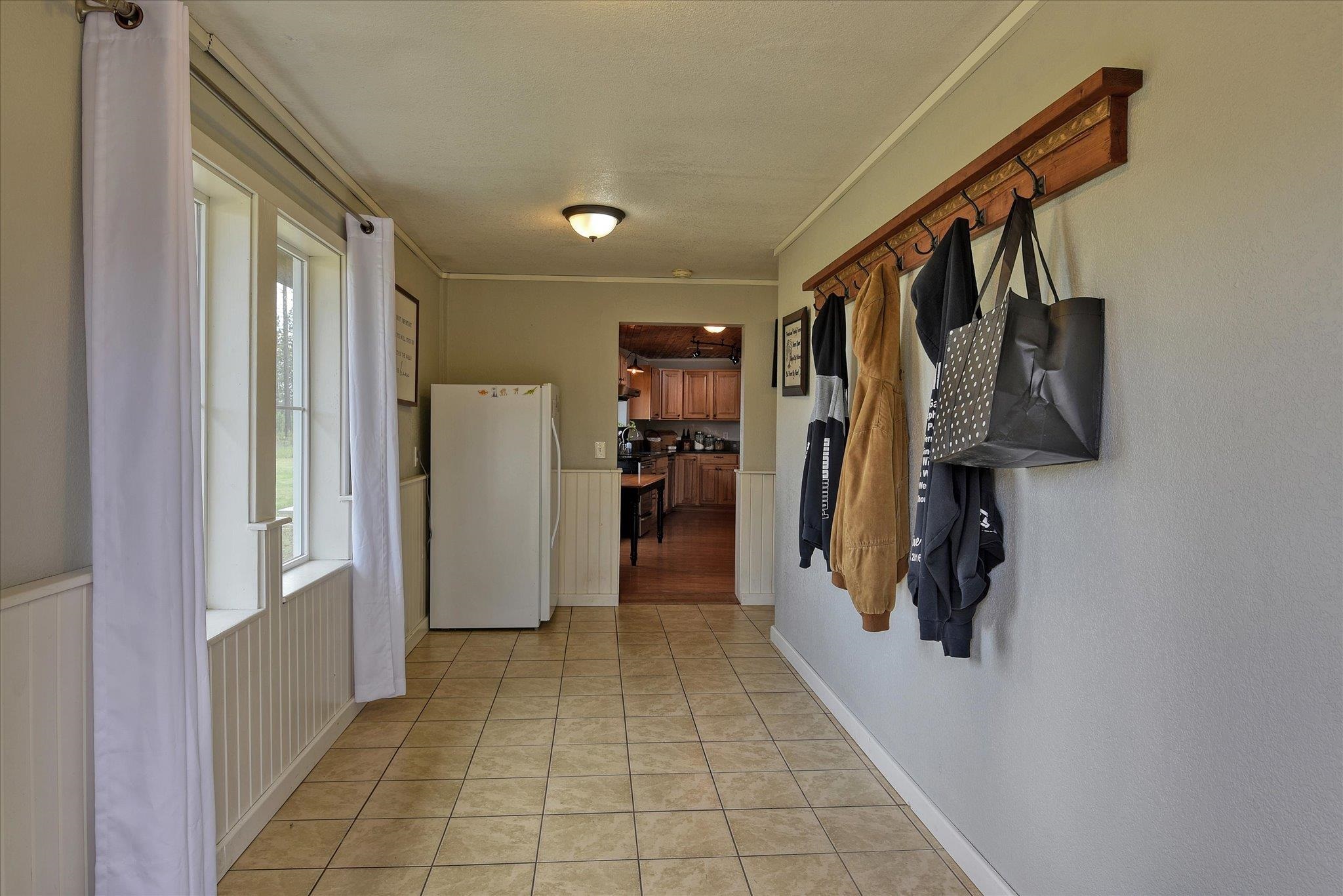 215 West Bridges Road Deer Park, WA 99006 - Photo 3 of 39 Gallery Image 3