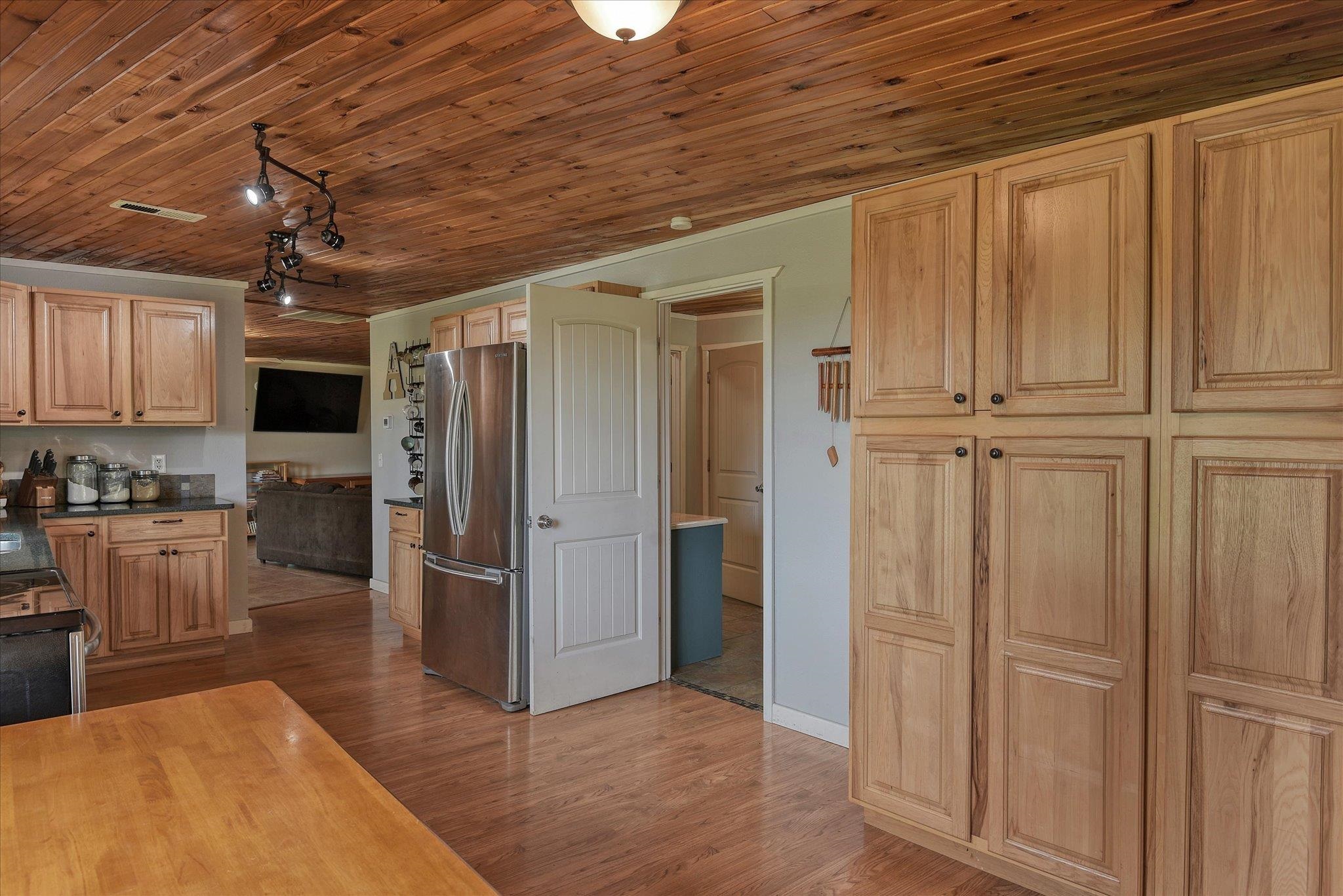 215 West Bridges Road Deer Park, WA 99006 - Photo 8 of 39 Gallery Image 8
