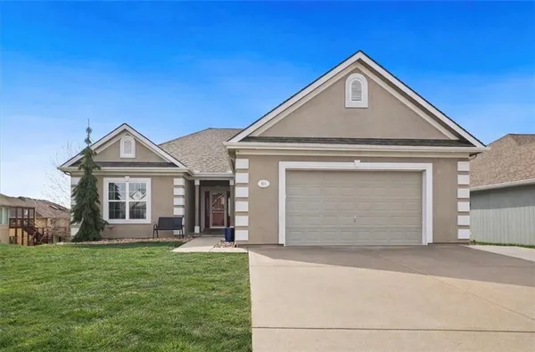 $450,000 | 811 Cherry Lane, Smithville, MO 64089