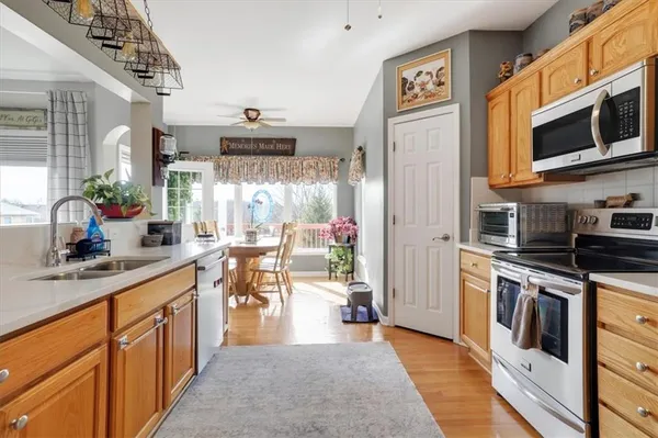 $450,000 | 811 Cherry Lane, Smithville, MO 64089