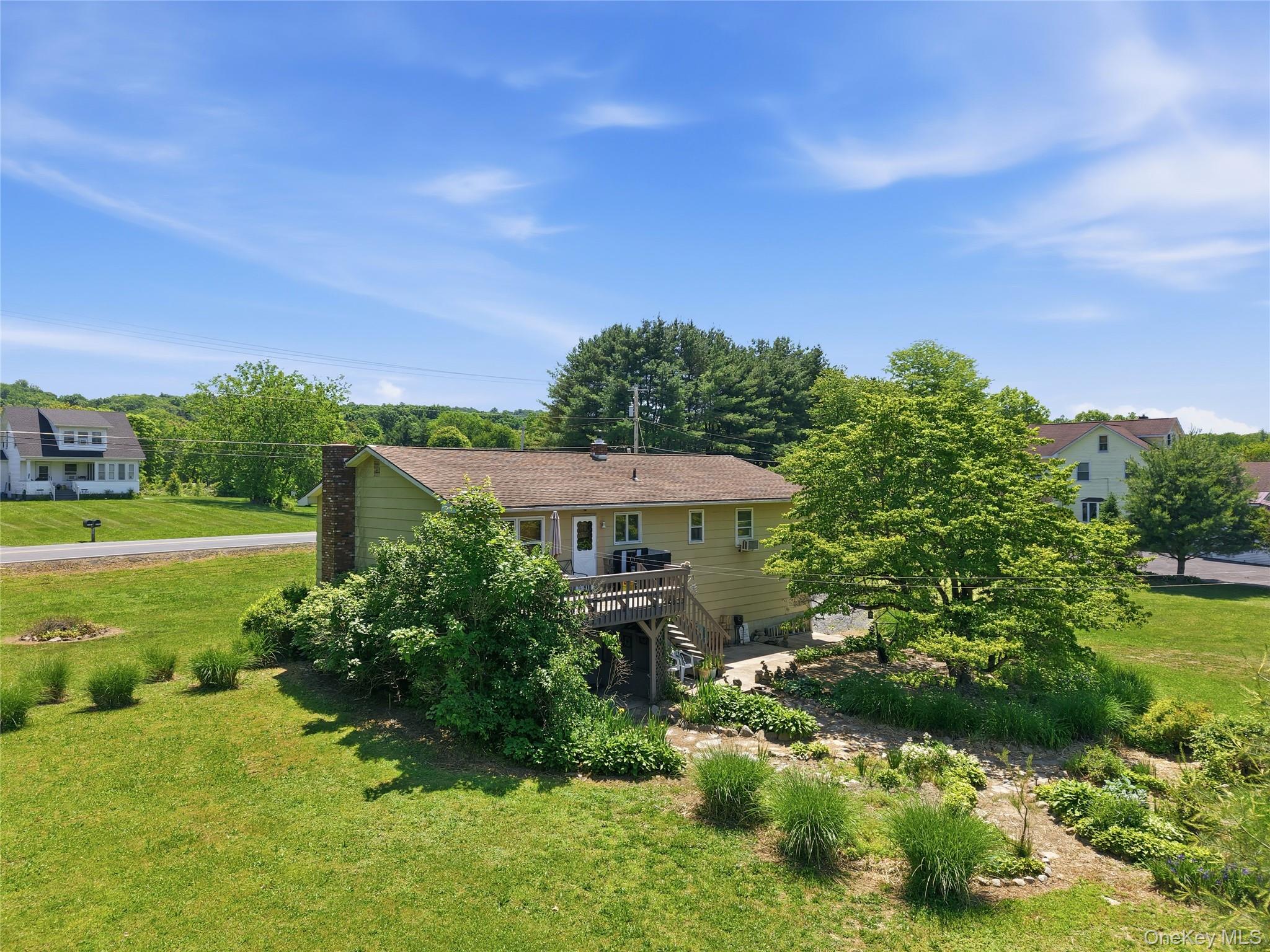 347 Plains Road Wallkill, NY 12589 - Photo 5 of 46