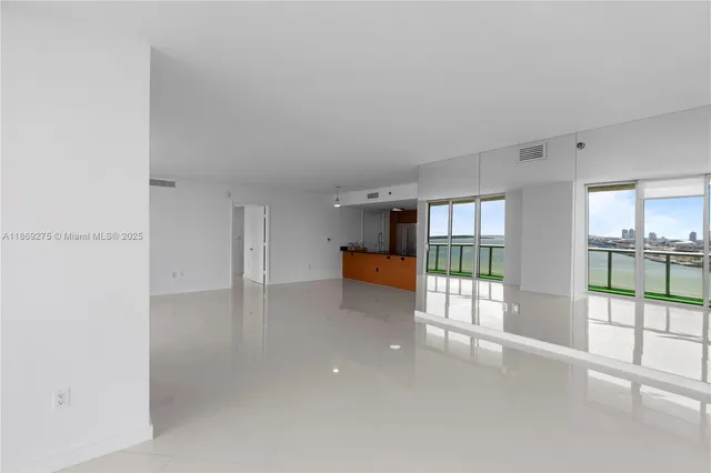 $1,075,000 | 50 Biscayne Boulevard, Unit 1902, Miami, FL 33132
