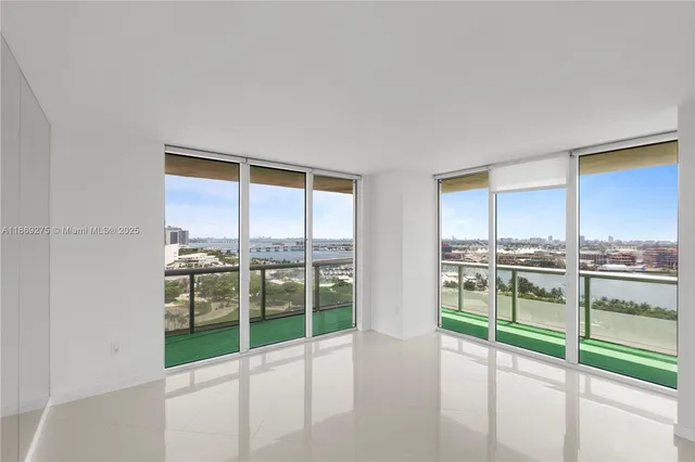 $1,075,000 | 50 Biscayne Boulevard, Unit 1902, Miami, FL 33132